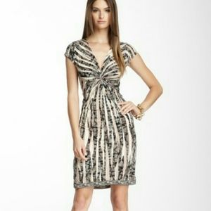 BCBGMaxAzaria Laila Jersey Sheath Dress Twist Front Abstract Fitted Sexy VNeck M